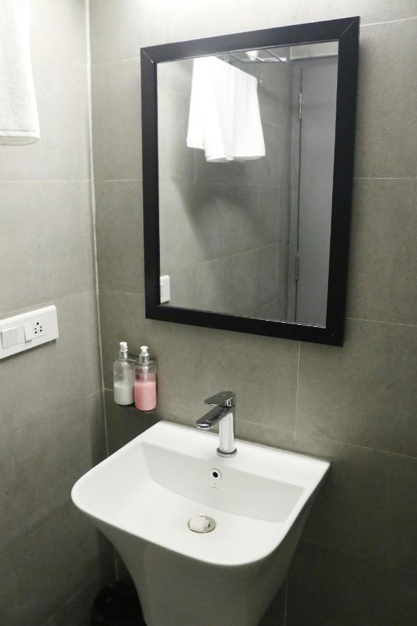 Sm Hives Hotel Bhuvanesvar Kültér fotó